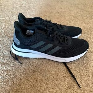 Adidas Brand New Running Sneakers